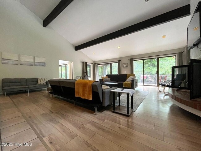 Photo - 1010 Monticello Dr