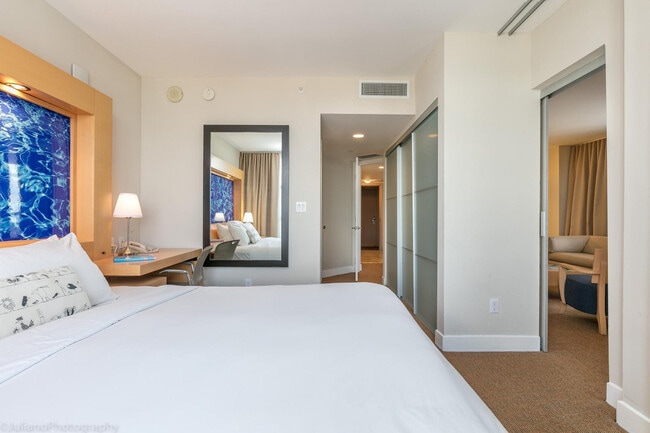 Photo - 18695 Collins Ave Unit FL25-ID1049782P