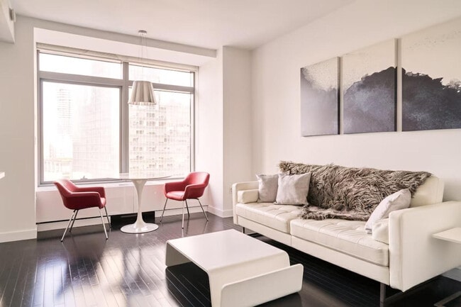 Building Photo - 130 Liberty St Unit ID1335704P