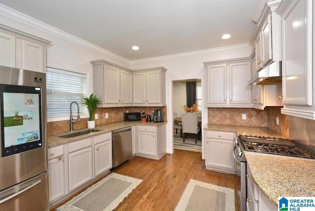 Photo - 221 Castlehill Dr