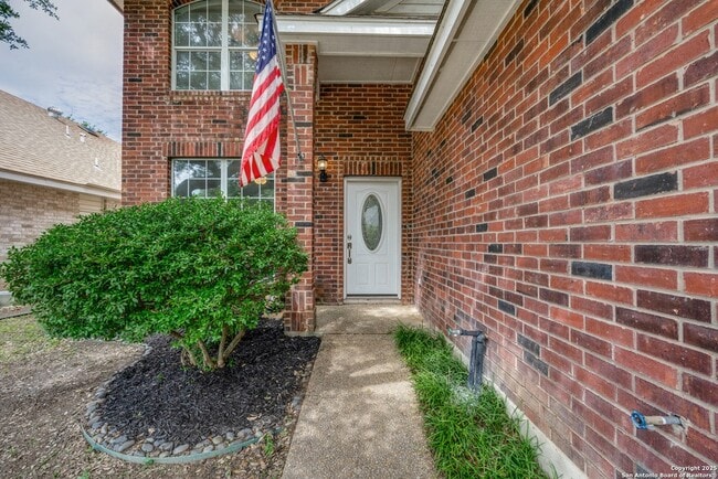 Photo - 14111 Red Maple Wood