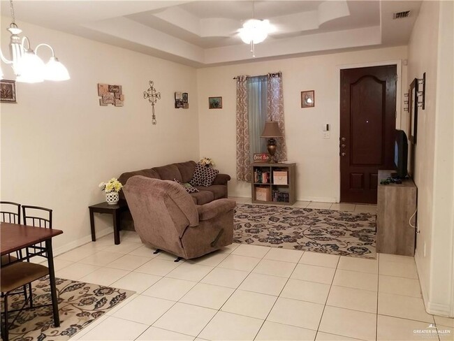 Photo - 3036 Scottland Dr Unit 2