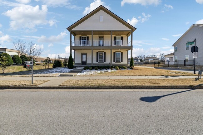 Building Photo - 1222 Westlawn Blvd