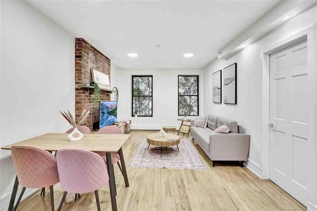 Building Photo - 1830 3rd Ave Unit ID1358386P