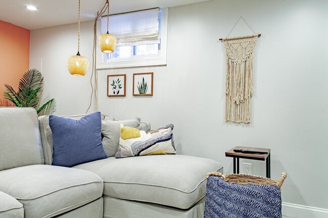 Photo - 45 Nicholson St NW Unit ID1037734P