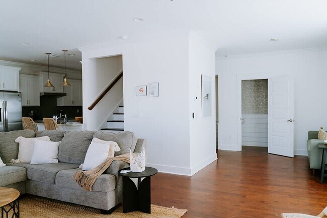 Photo - 563 2nd St S Unit SI ID1578462P