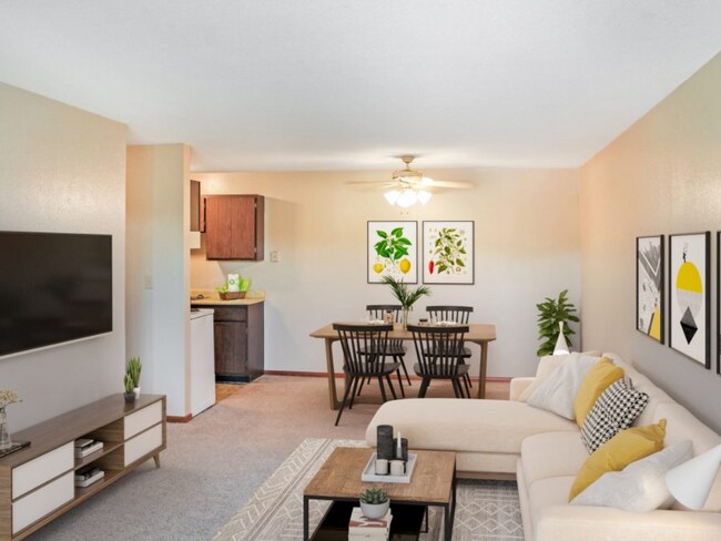 Photo - Kings Kourt Apartments