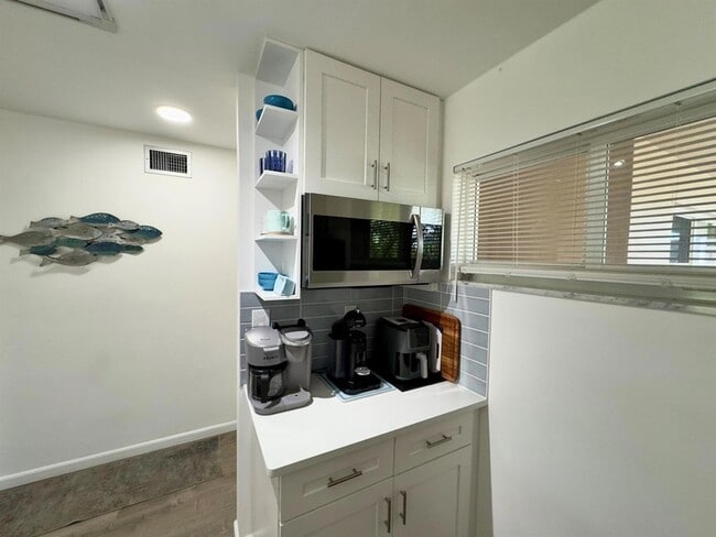 Photo - 2811 Garden Dr S Unit 209