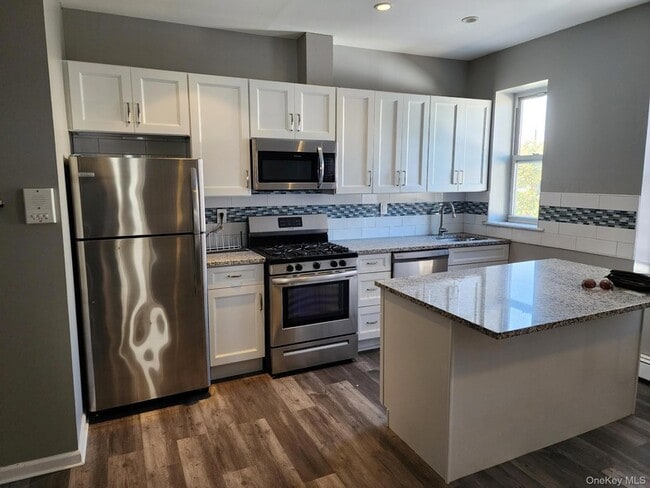 Photo - 45-01 Ditmars Blvd Unit 2R