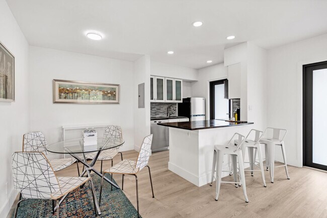 Photo - 1634 SW 4th Ave Unit ID1049784P