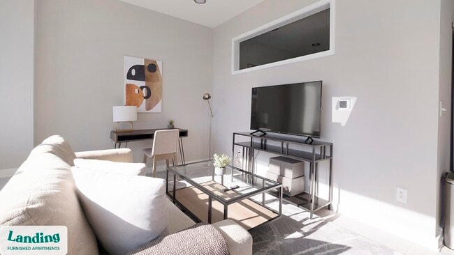 Photo - 600 19th St N Unit 616