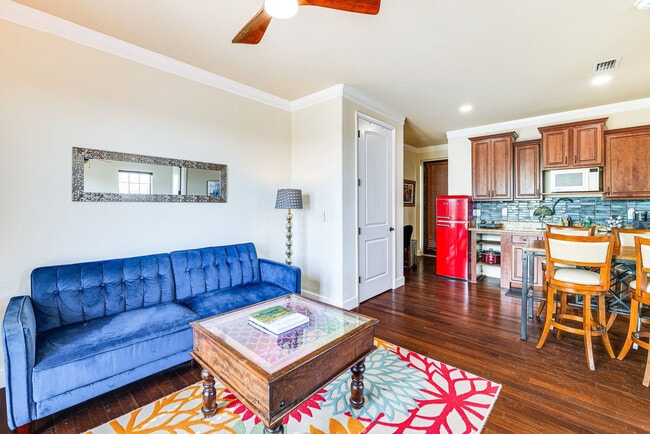 Building Photo - 1000 Castle Pines Ct Unit SI ID1609814P