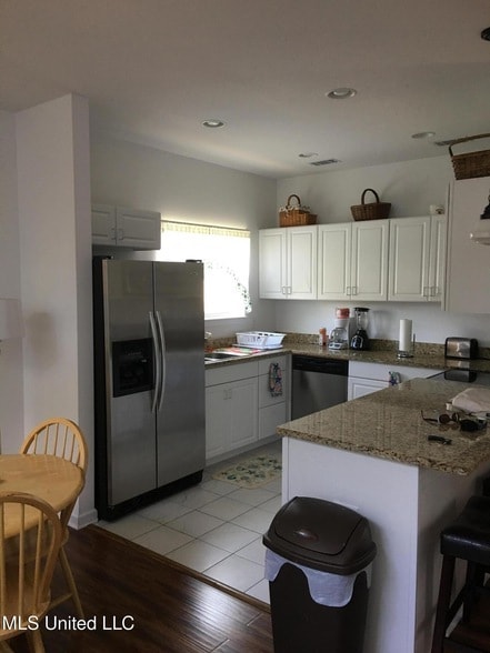 Photo - 153 Markham Dr