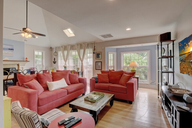 Building Photo - 5731 Marimin Dr Unit FL2-ID1073514P