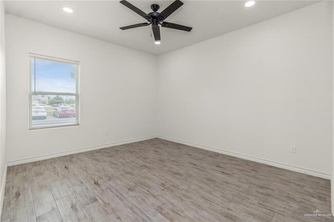 Photo - 900 E Redbud Ave Unit 16b5