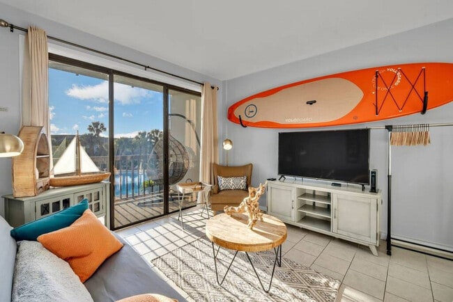 Building Photo - 214 Miracle Strip Pkwy SW Unit SI ID1502018P