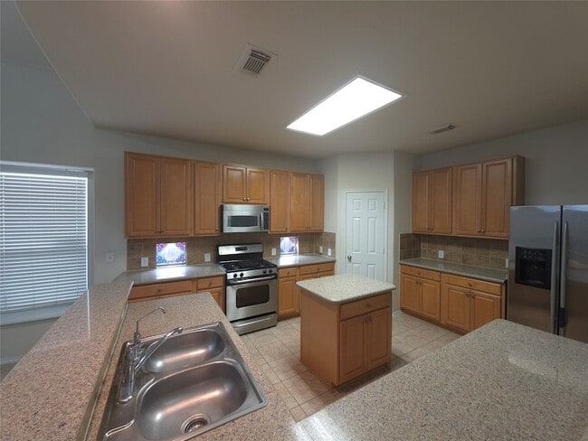 Photo - 3027 Providence Oak St