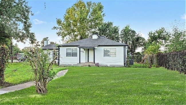 Photo - 654 Ridge Dr