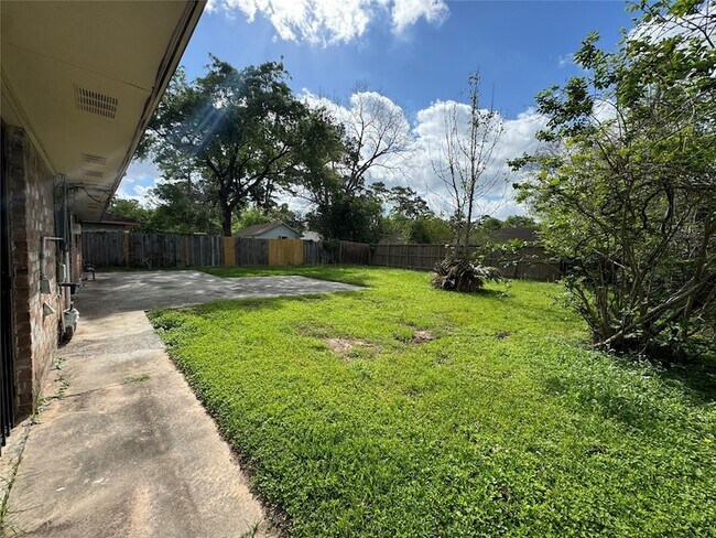 Photo - 6414 Bluestone Dr