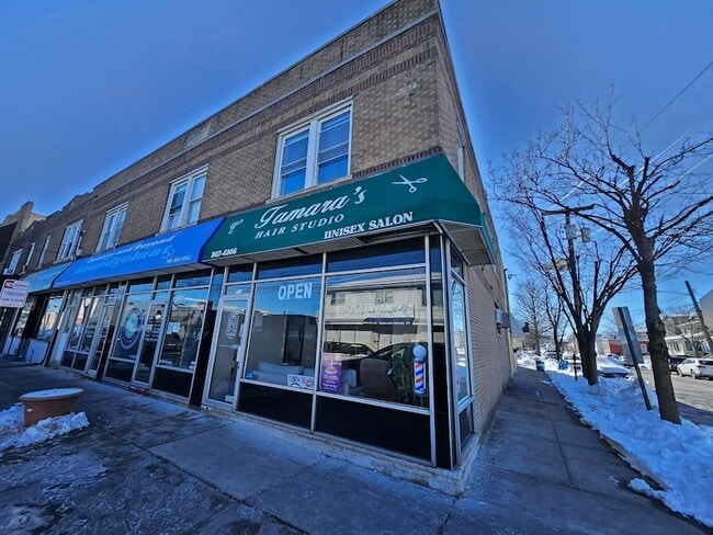 Building Photo - 155 Front St Unit 2