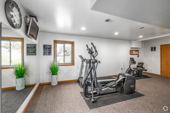 Fitness Center - Woodfield Heights Apartments