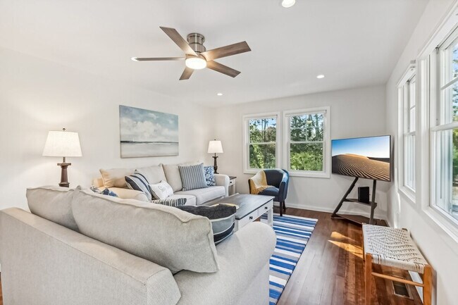 Photo - 605 Circle Dr Unit SI ID1385592P