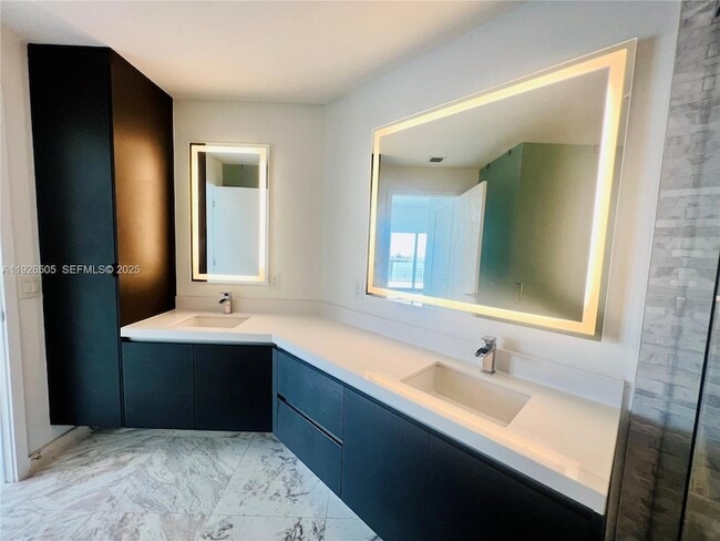 Photo - 851 NE 1st Ave Unit 2808