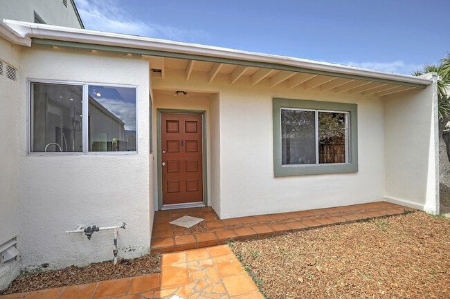 Building Photo - 7395 Freeman Pl Unit B