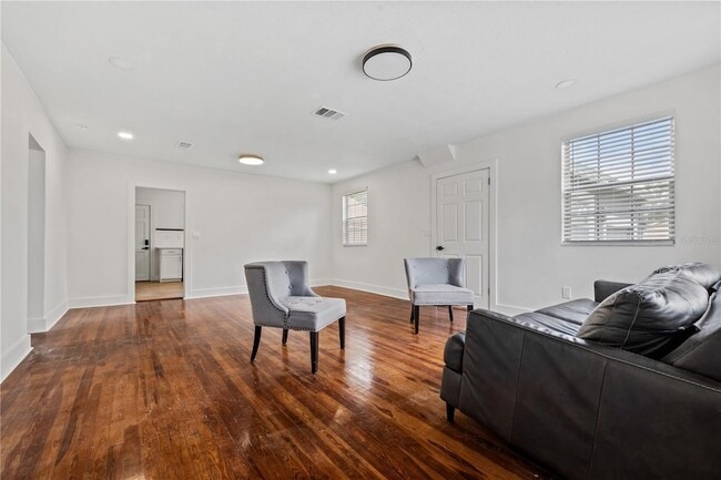 Photo - 2202 N Glen Ave