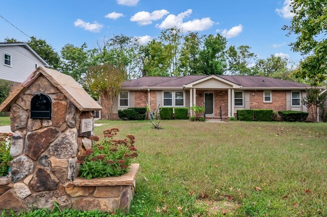 Photo - 7453 Harrow Dr