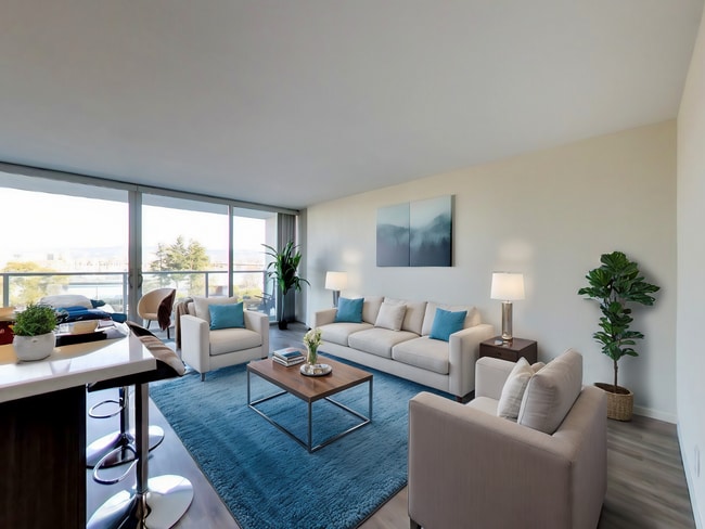 Photo - Panomar Luxury Apartments