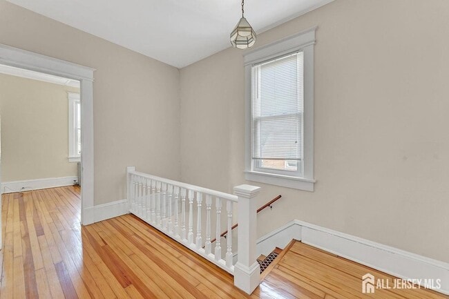 Photo - 329 George St Unit 2