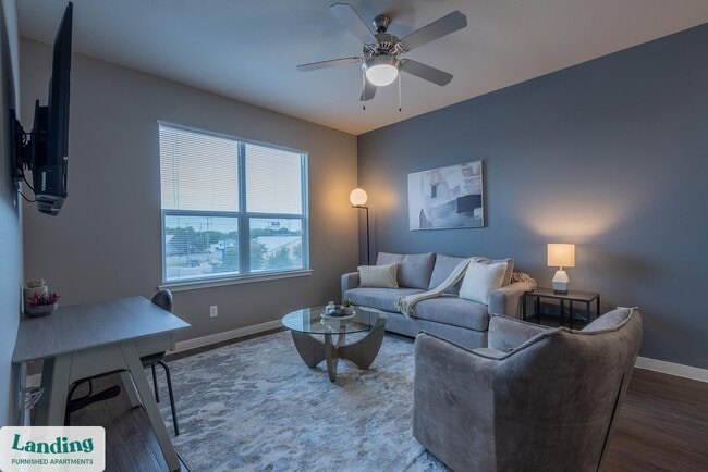 Building Photo - 1111 Austin Hwy Unit 4302.293405