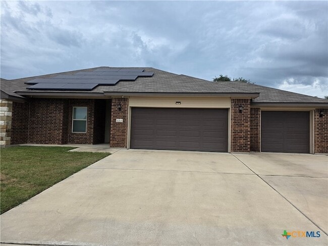 Building Photo - 1713 Risen Star Ln