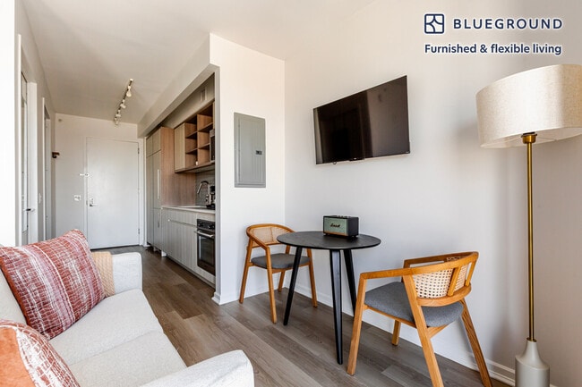 Photo - 275 S 5th St Unit FL15-ID1721