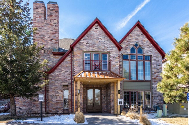 Building Photo - The Links at Plum Creek