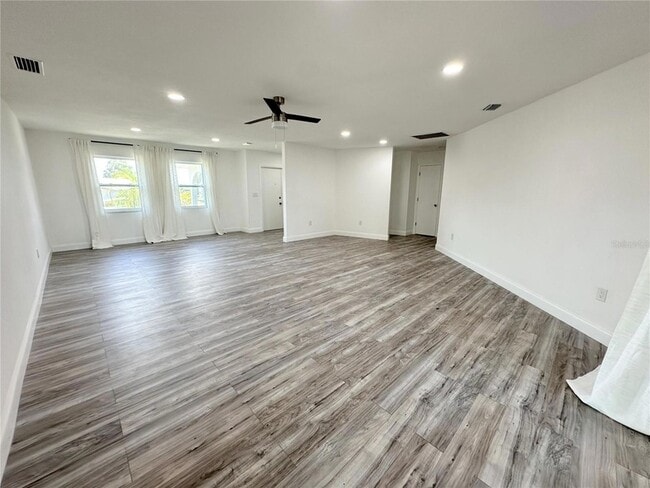 Photo - 1081 Humboldt St