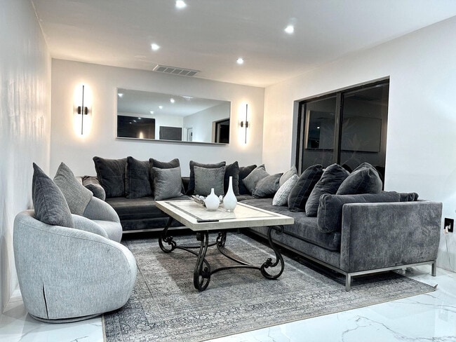 Photo - 5700 Saddlebrook Way Unit ID1291336P