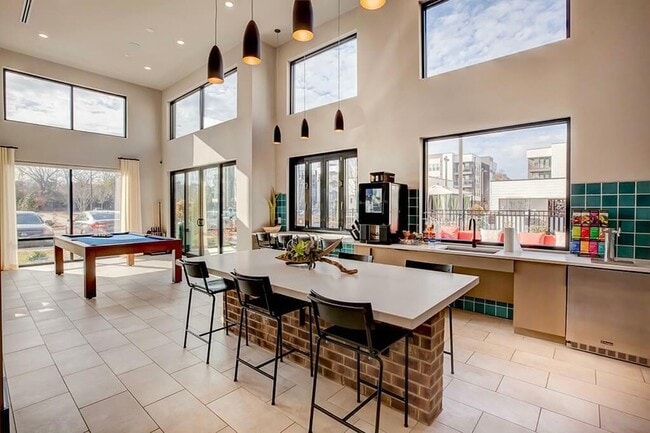 Photo - 125 Milton Ave SE