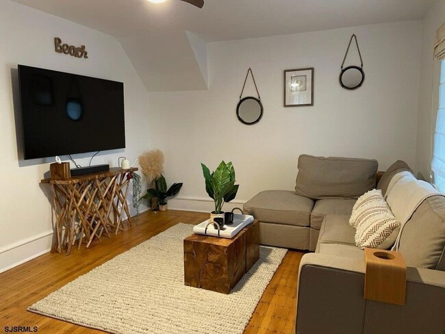 Photo - 7201 Winchester Ave