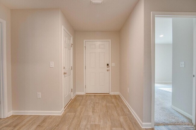 Photo - 7818 Lakeside Oaks Dr