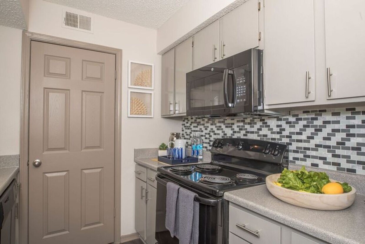 Floor Plan - 1BD 710 RL 2