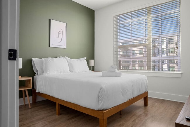 Photo - 207 N Himes Ave Unit ID1313891P