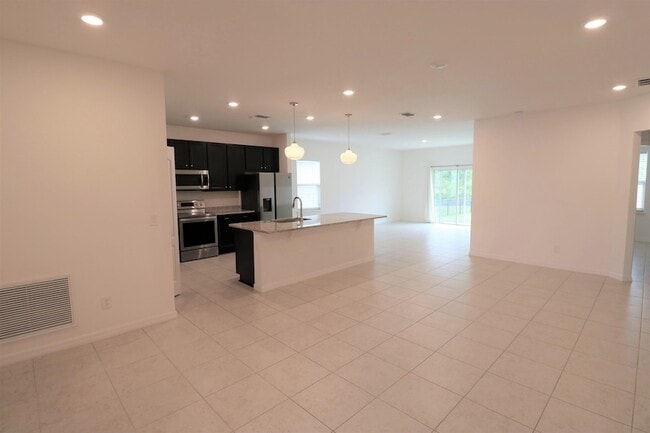 Photo - 311 Sandstone Dr