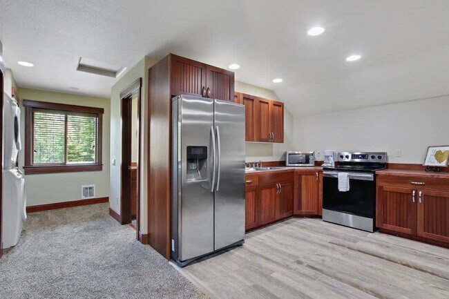 Photo - 712 Broken Rein Rd Unit ID1250629P