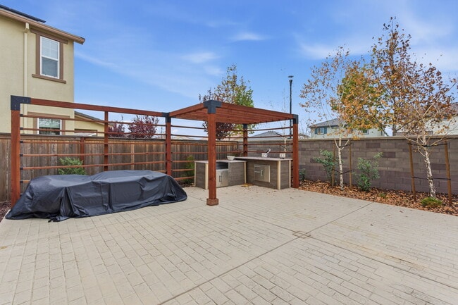 Photo - 16010 Testarossa St