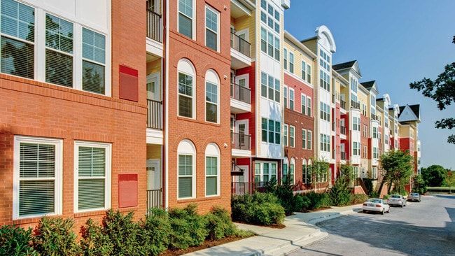 Gaithersburg Station Apartments - Gaithersburg Station