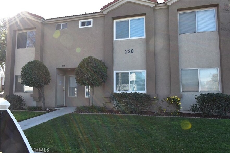 Photo - 260 W 3rd St