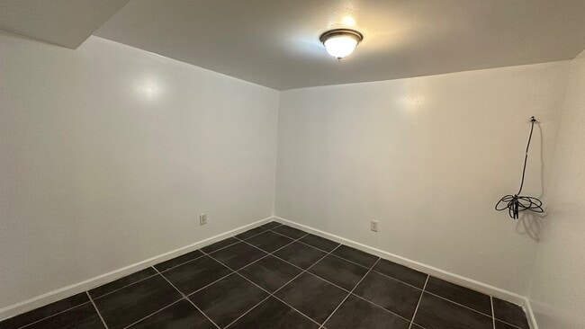 Photo - 5830 N Artesian Ave Unit G