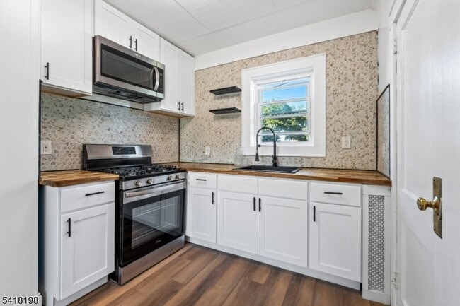 Photo - 120B Little Pl